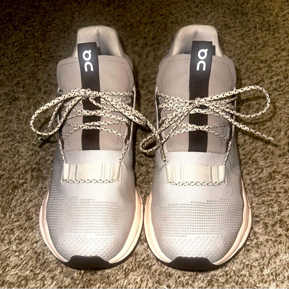 On Running Cloudnova Light Gray Sneakers